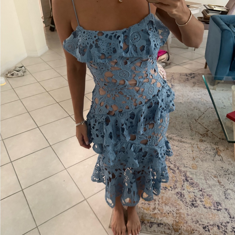 Chic Blue Lace Midi Dress